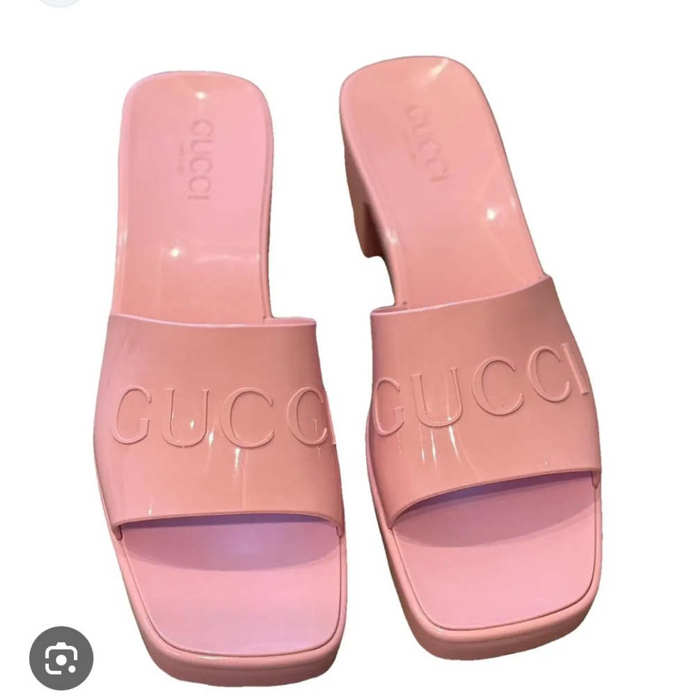 GUCCI RUBBER PLATFORM SLIDE SANDALS IN WILD ROSE PINK COLOR W/BLOCKED HEEL